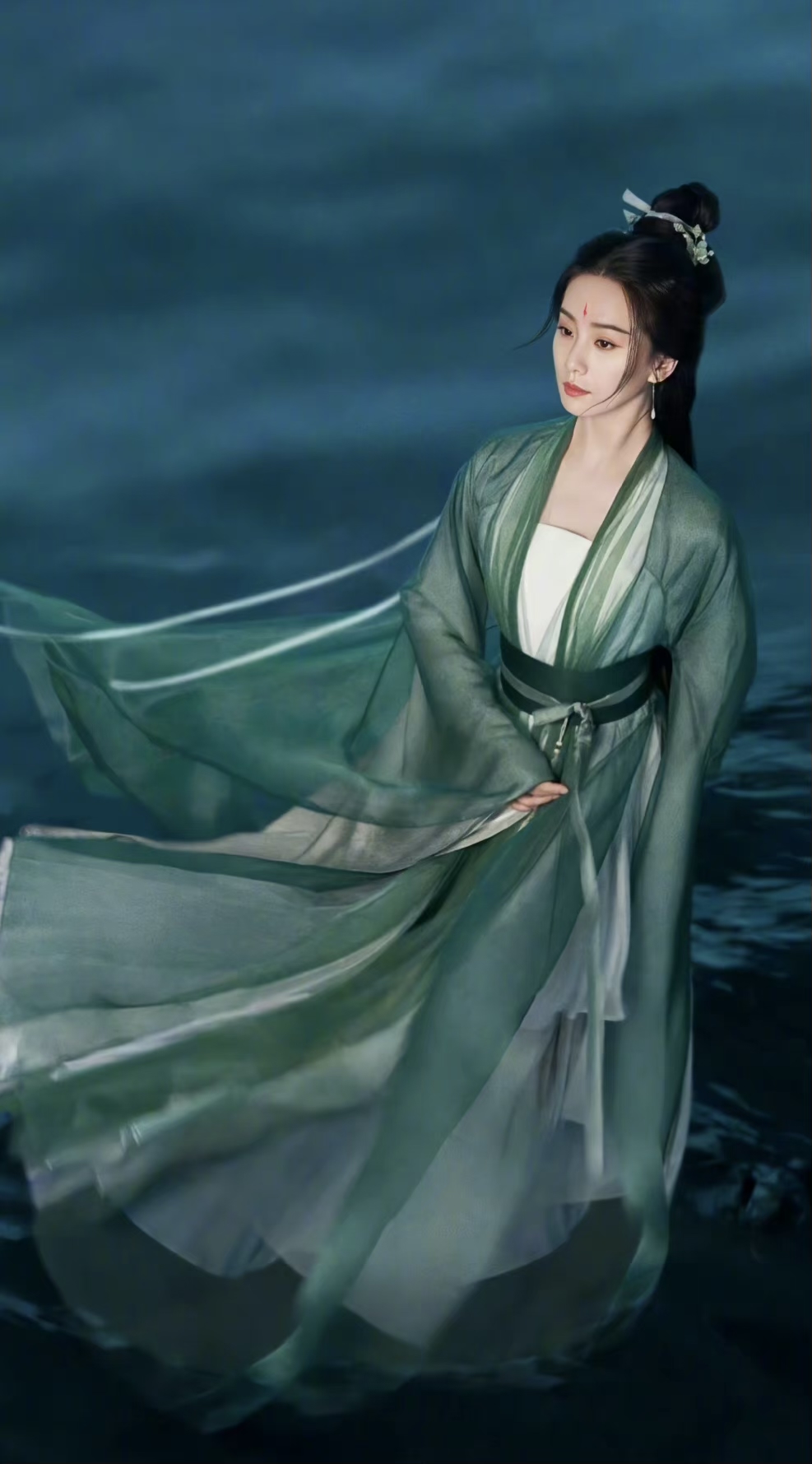 刘诗诗的东方淮竹,喜欢这个造型.@最皮皮皮瞎的动态