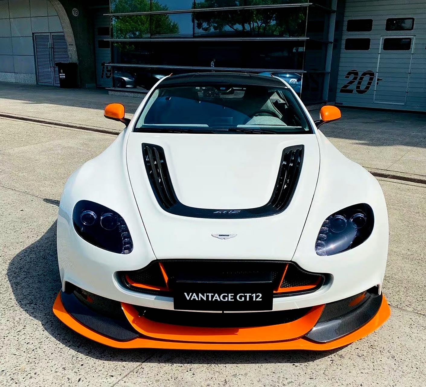阿斯顿马丁 vantage gt12 #阿斯顿马丁vantage