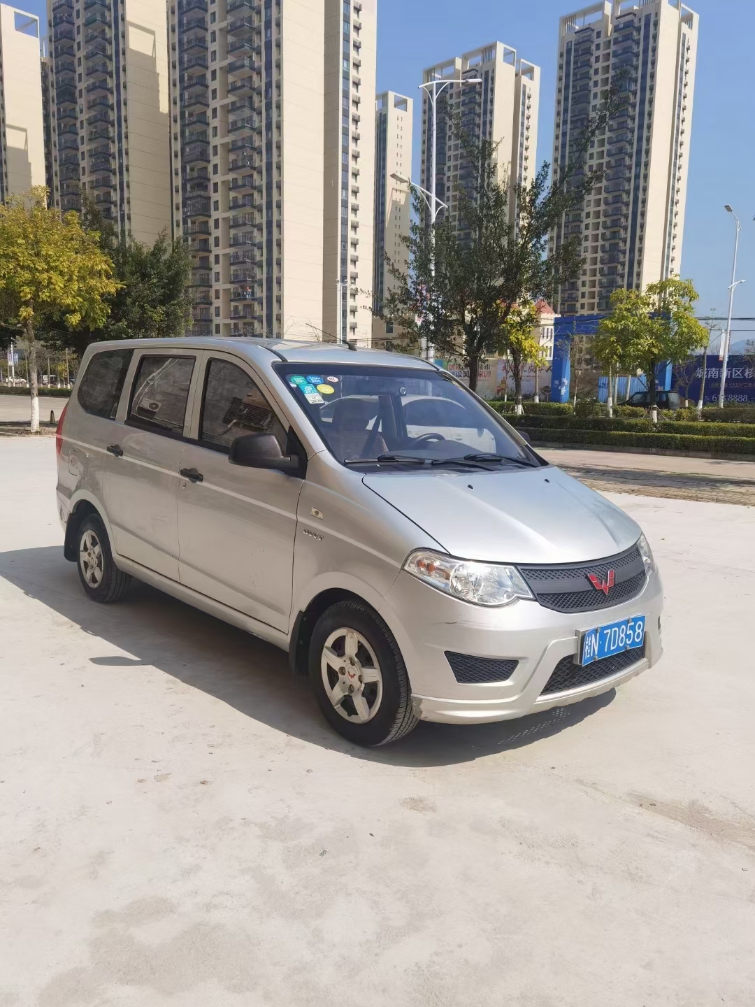 这台18年的五菱宏光s,行驶了5万多公里,您觉得值多少呢