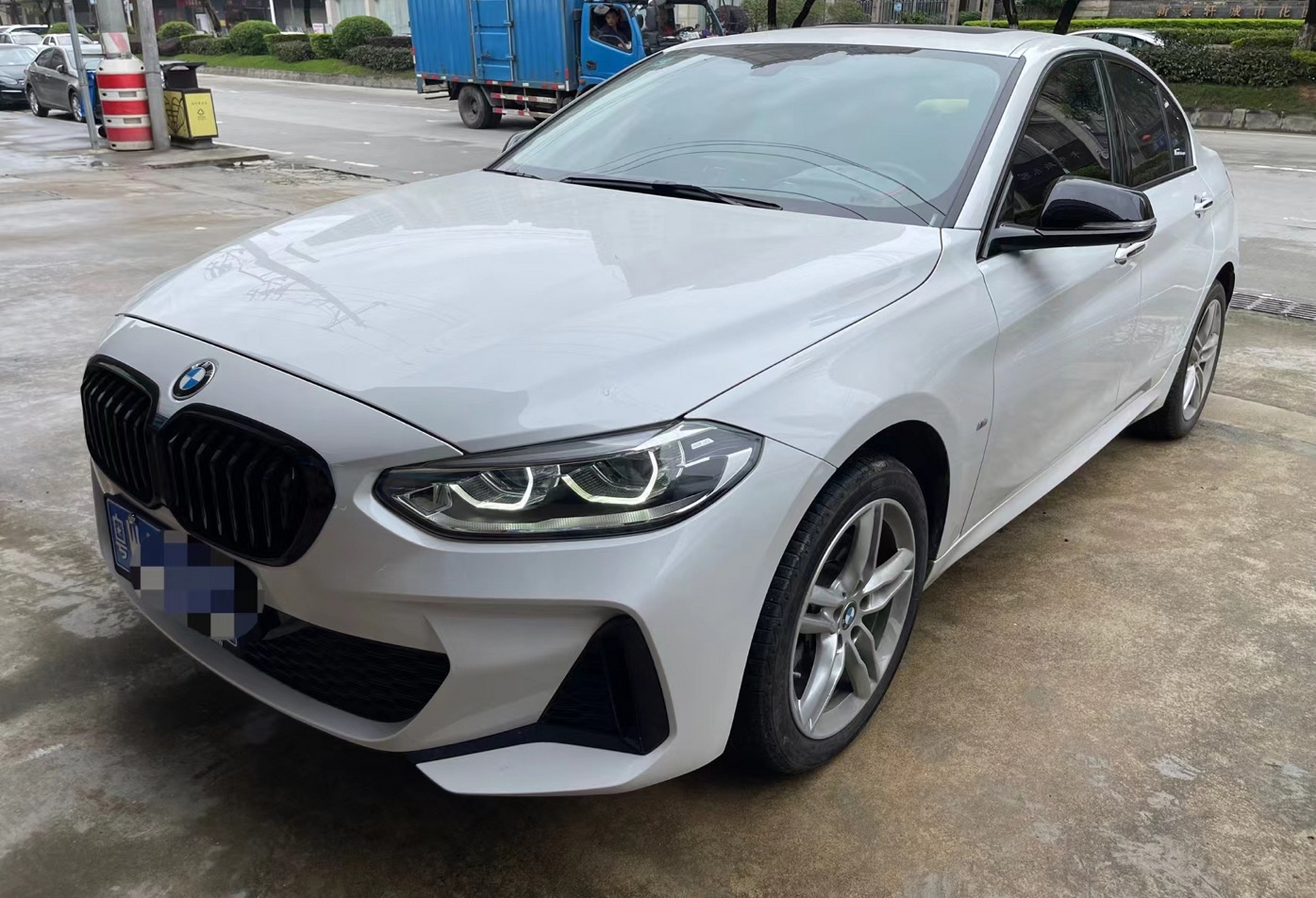 2022年5月宝马120i m运动耀夜版,一手本地车,实标25000公里,新车无