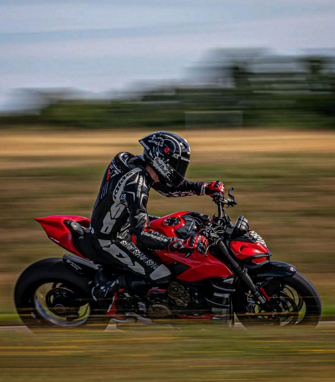 杜卡迪街霸#摩托车