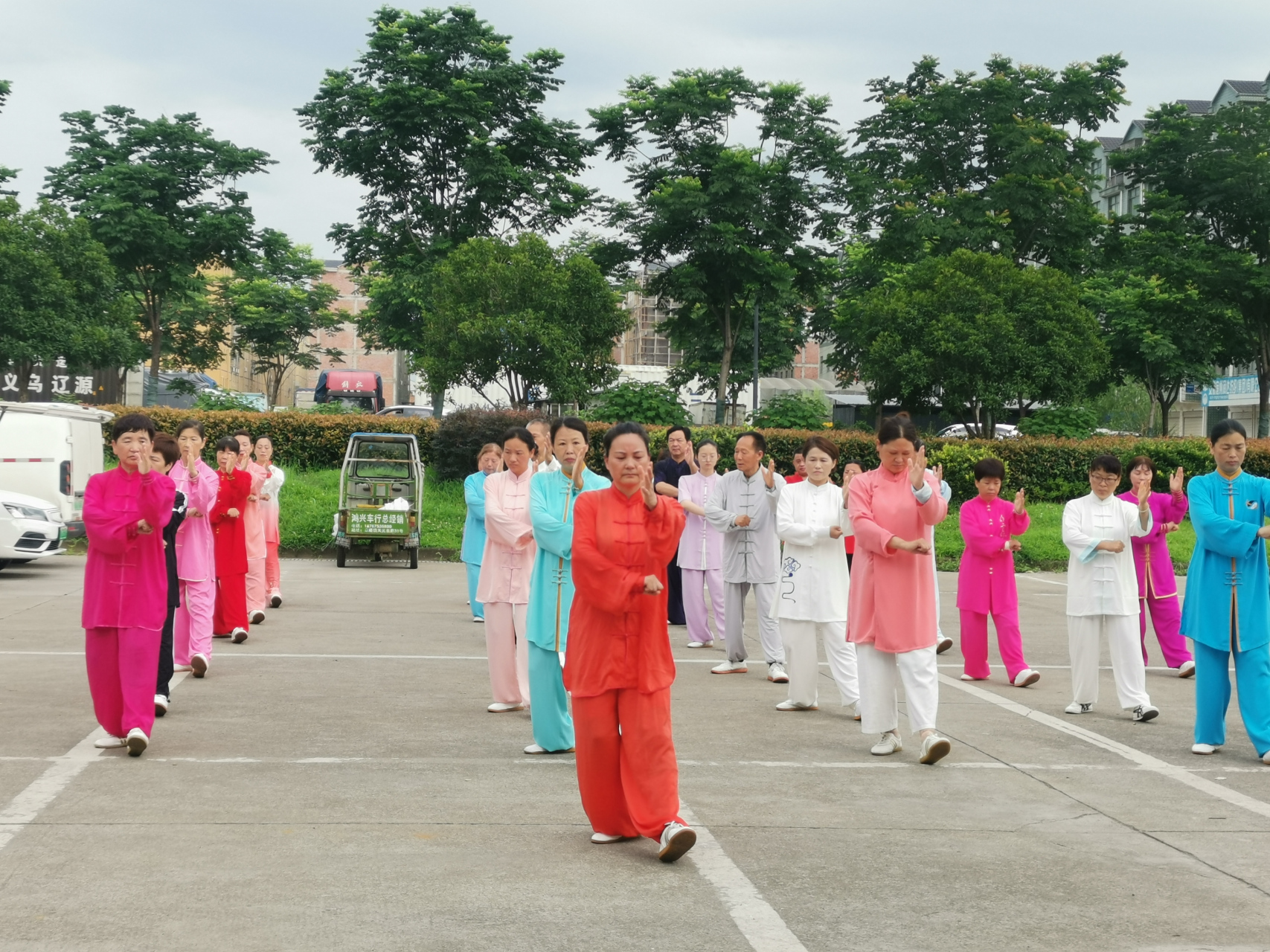 浙江诸暨大唐轩德太极养生俱乐部42式太极拳竞赛套路教学分解动作示范