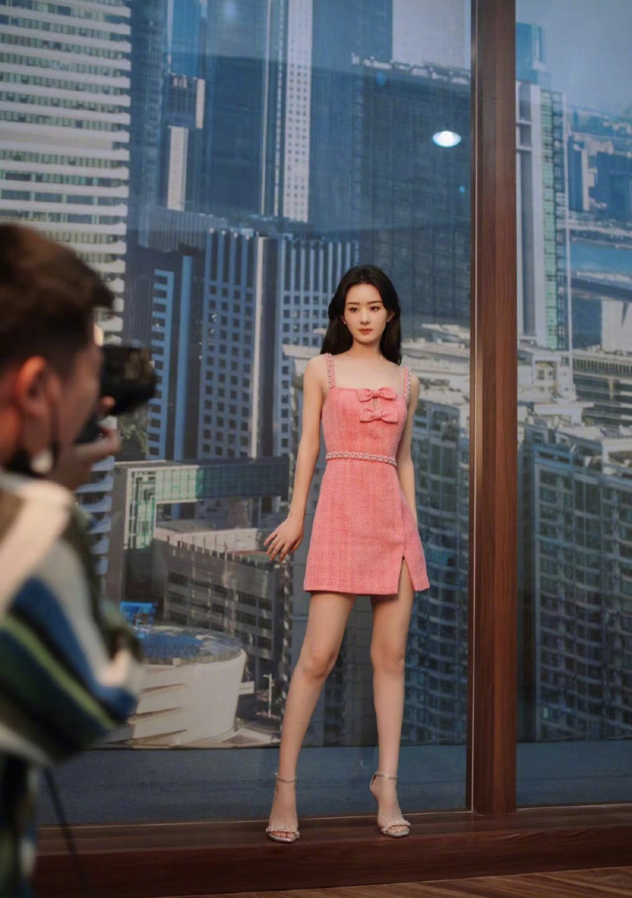 赵丽颖腰臀比上热搜  自律的人自带光环