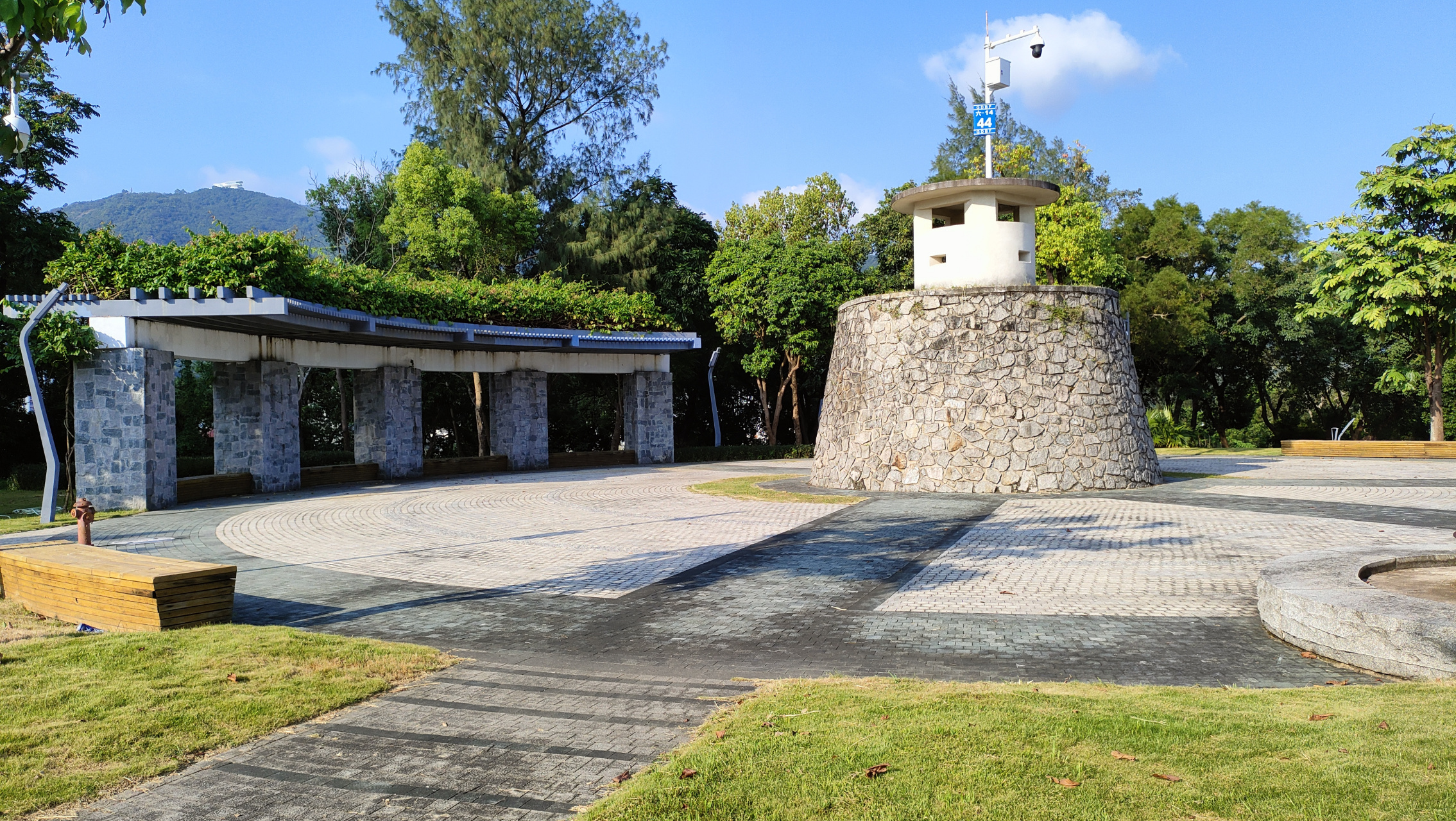 深圳盐田烟墩山风光