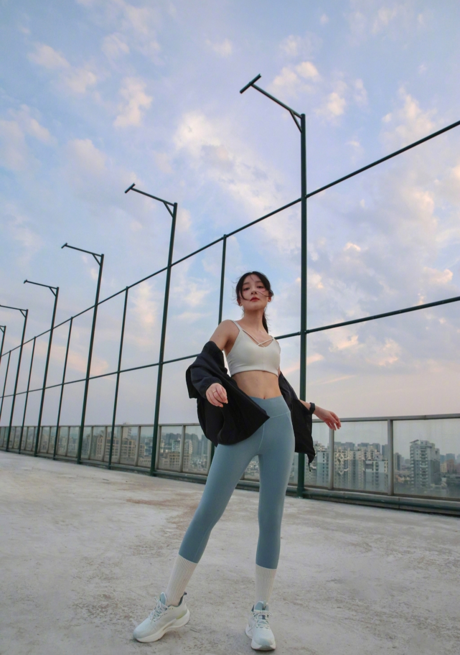 徐娇的身材是真好,紧致有活力,一看就很健康!