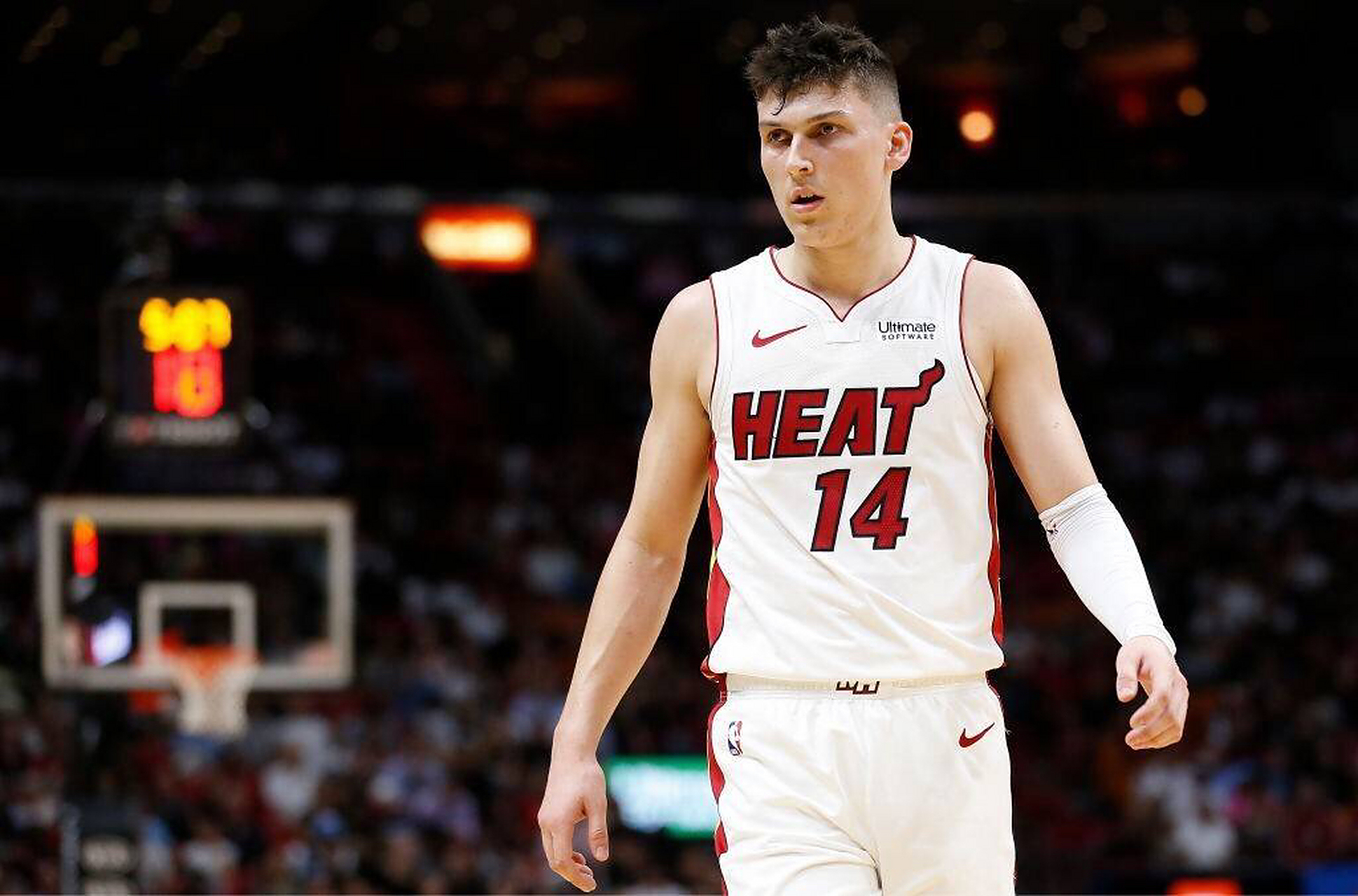 体育资讯# 热火队希罗不会出战总决赛g1,目前仍没接近复出———热 