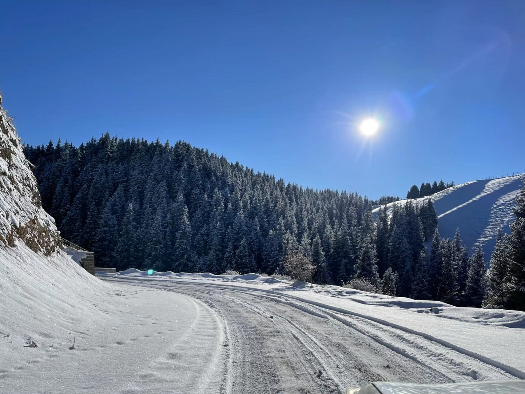 乌鲁木齐南山乌拉斯台雪景,冬天即使很冷,但是也抵不住对美景的诱惑