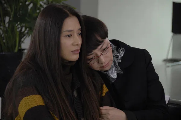 同样是50多岁演30多岁,把宋丹丹和蒋雯丽放一起,差距就出来了