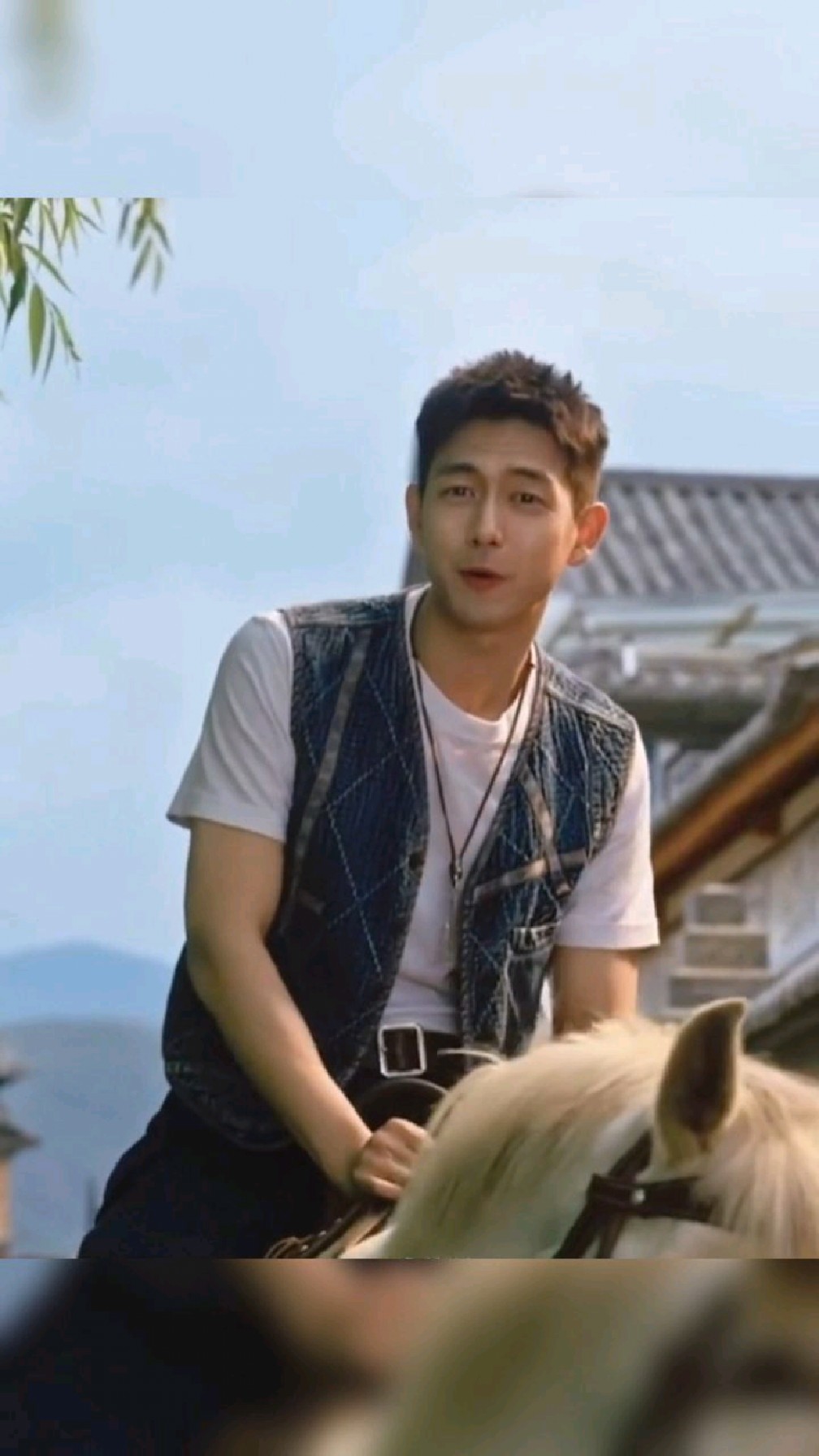 李现谢之遥问为什么不回我微信啊-度小视