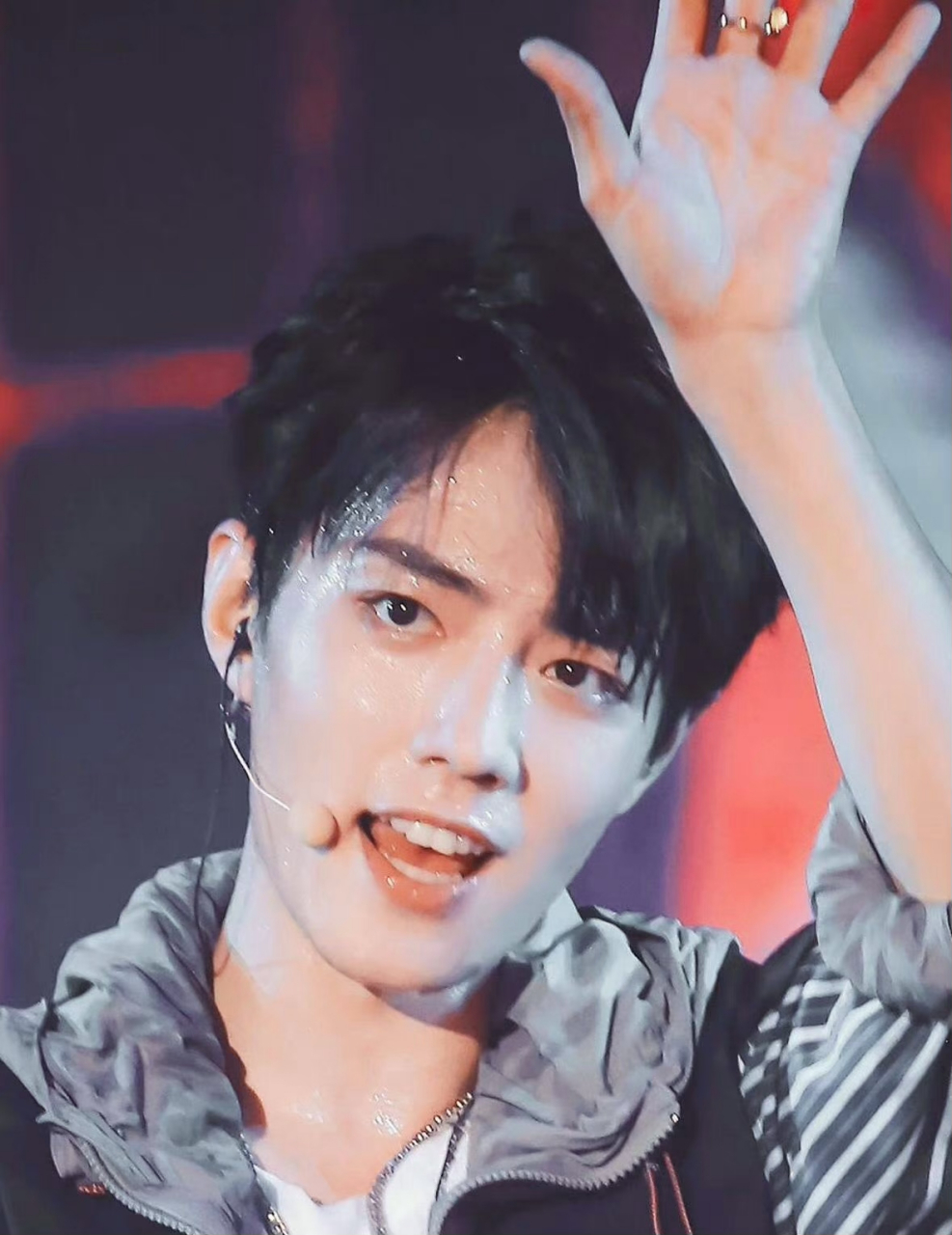 果然长的好看的人,流汗都这么迷人!#肖战