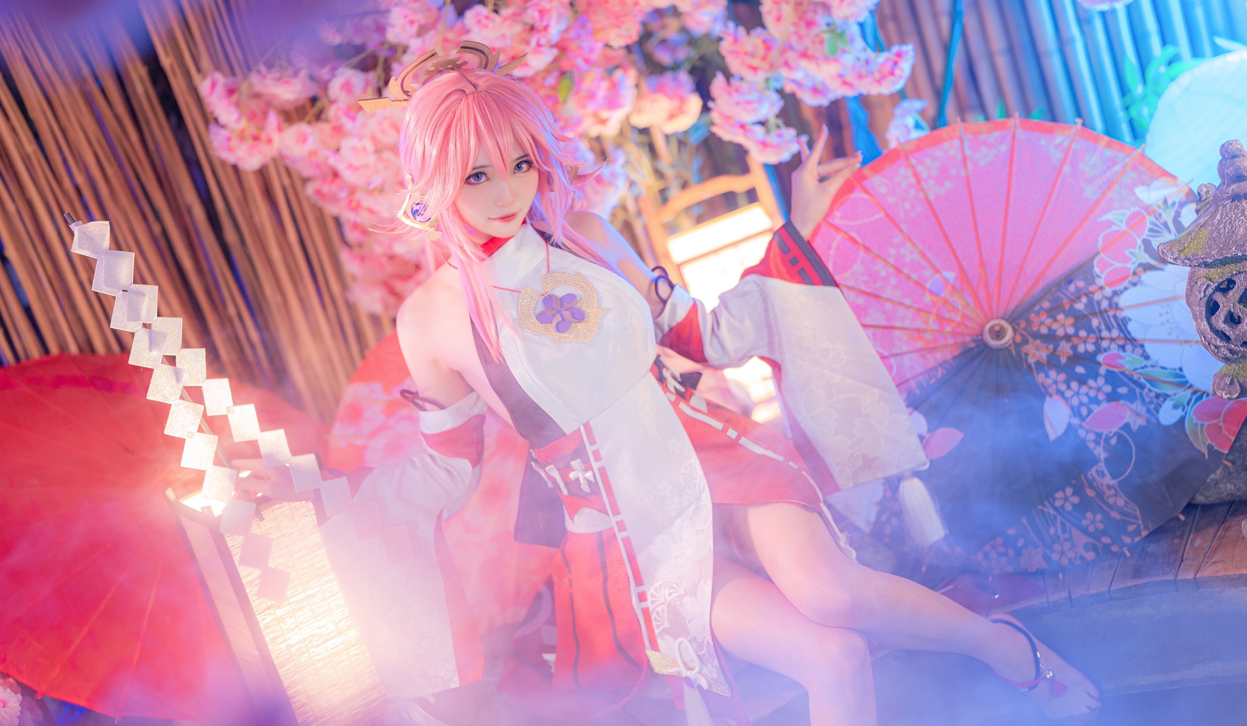 小姐姐cosplay的八重神子太美了,诱惑力满分,我承认我为她沦陷了