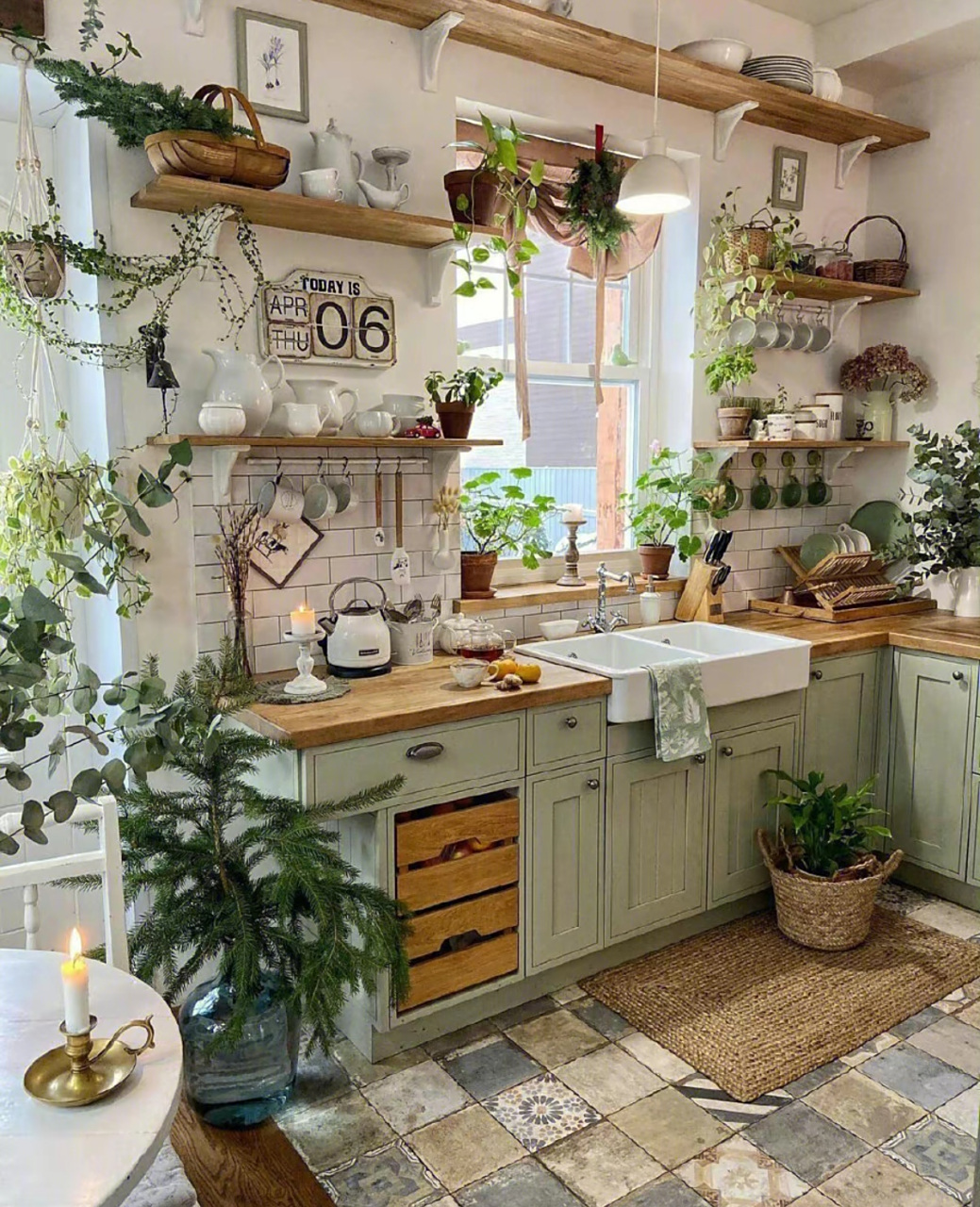 童话般的厨房,田园风小家,为生活增添一些自然的艺术气息.