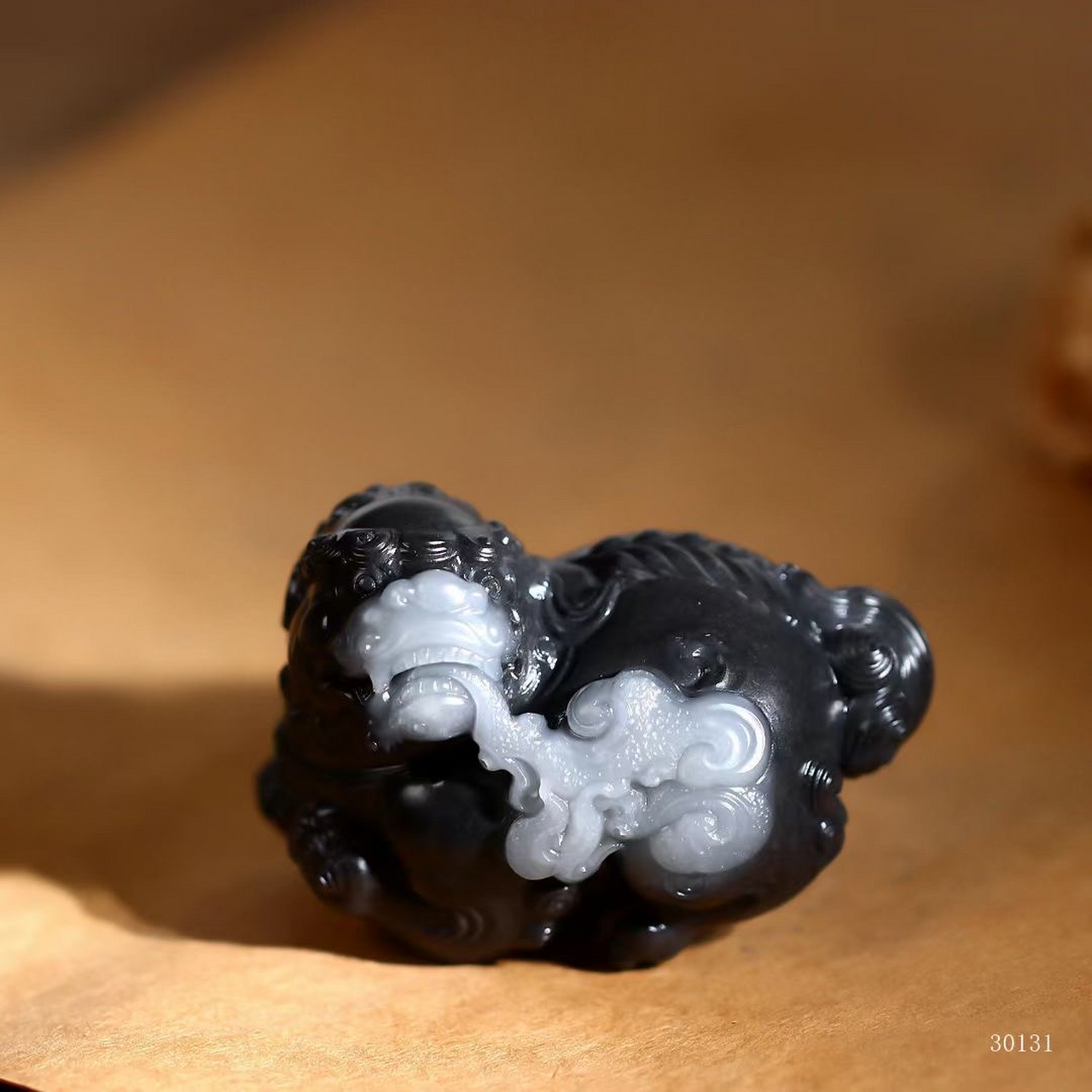 收藏美物 【祥瑞*貔貅】和田玉青花料,聚黑如墨,60如膏60似脂,油