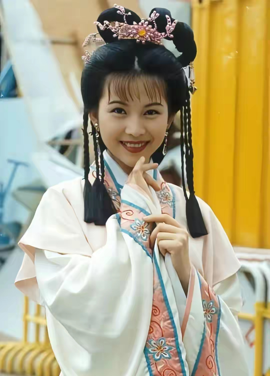 蔡少芬年轻时颜值没得说,是真漂亮