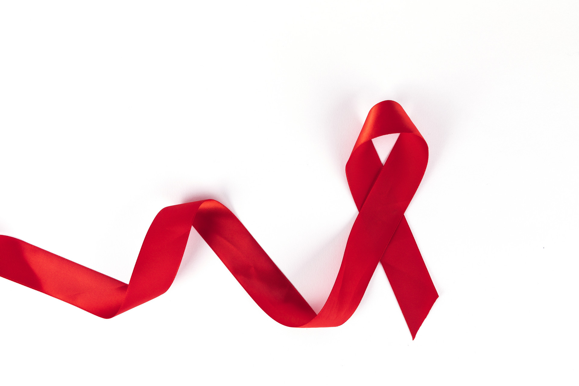 拥抱爱,与艾同行——hiv病毒治疗与控制