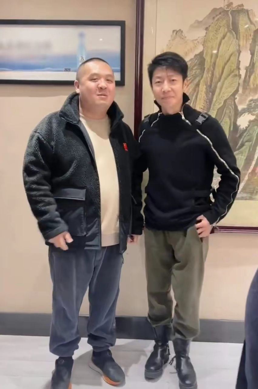 1月30日,湖北经视电视台主持人"喜子"(本名潘喜)晒出一则视频,曝光