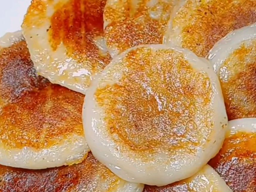 东北粘饼子,粘粘糯糯的,口感香甜,不会做的我教你