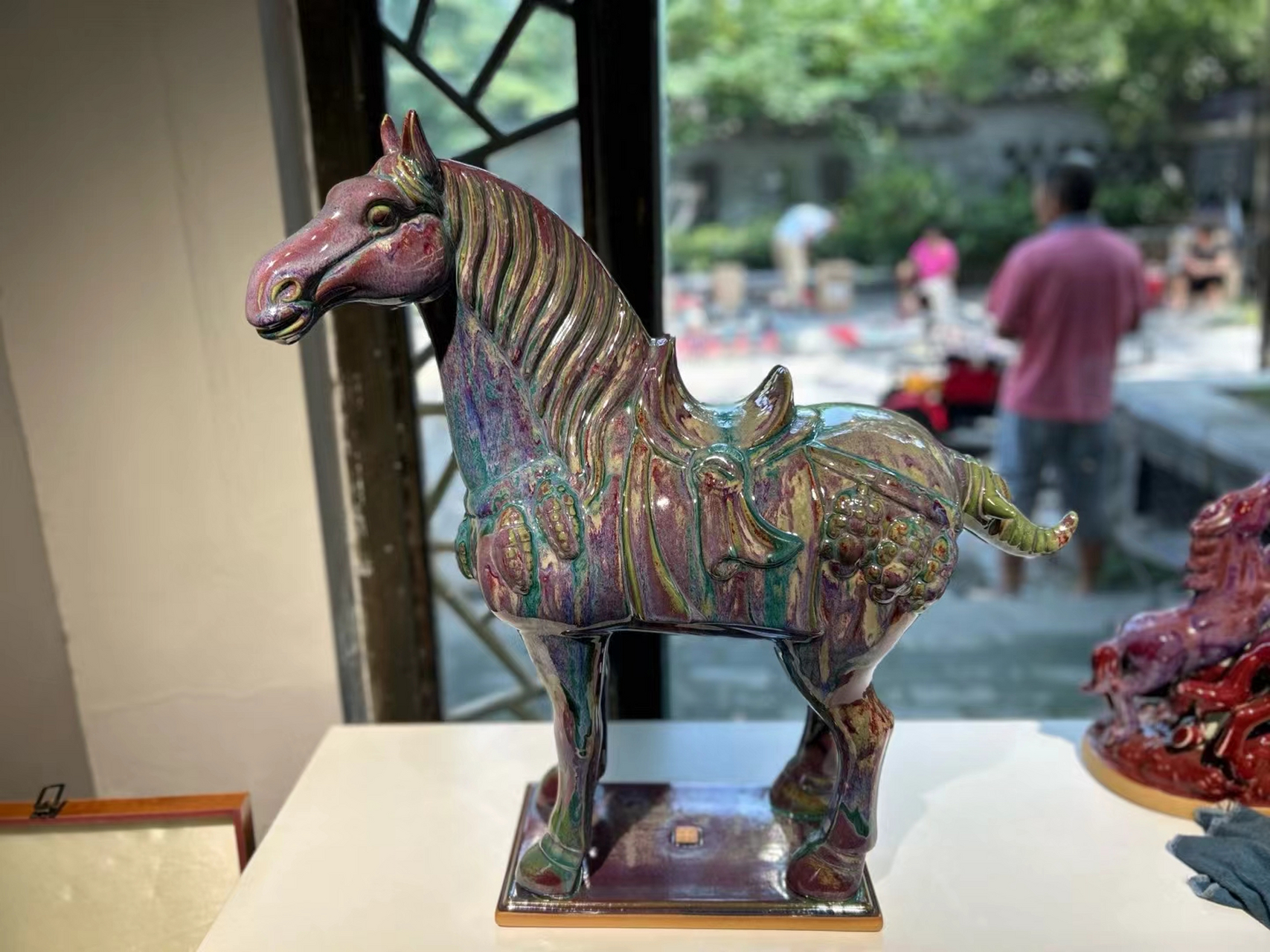 唐马 作品《追梦》,系以马为主题的钧瓷经典作品,汲取全国先进瓷区的