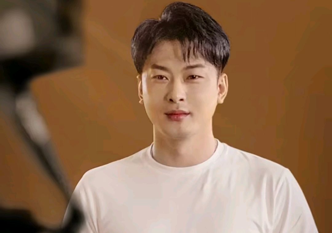 辛巴,时大漂亮同时与ks短视频平台对簿公堂,八卦主播:不要忘本