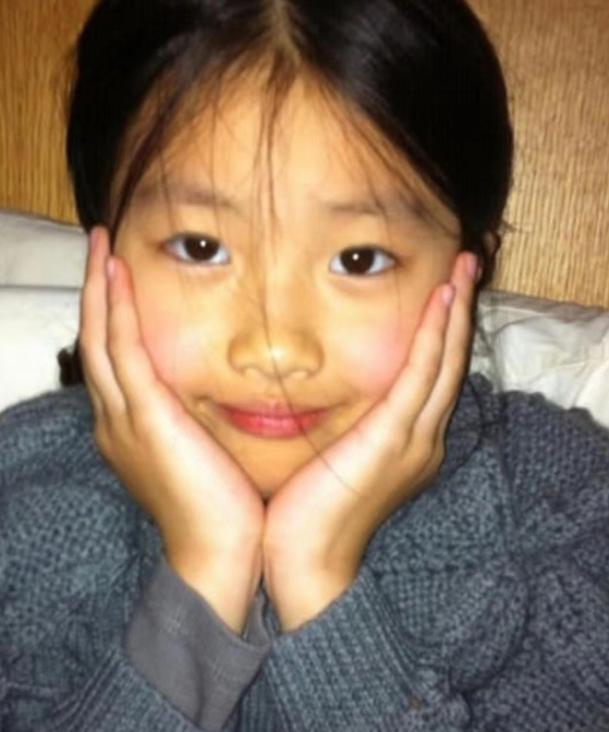 陈奕迅女儿陈康堤近照曝光!五官精致像杨采钰,身材高挑显气质