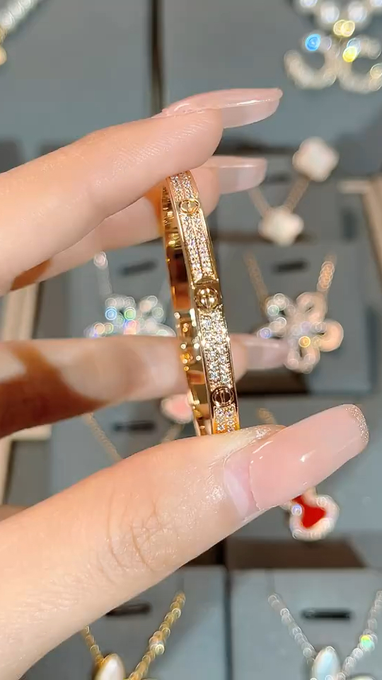 卡地亚 满天星手镯