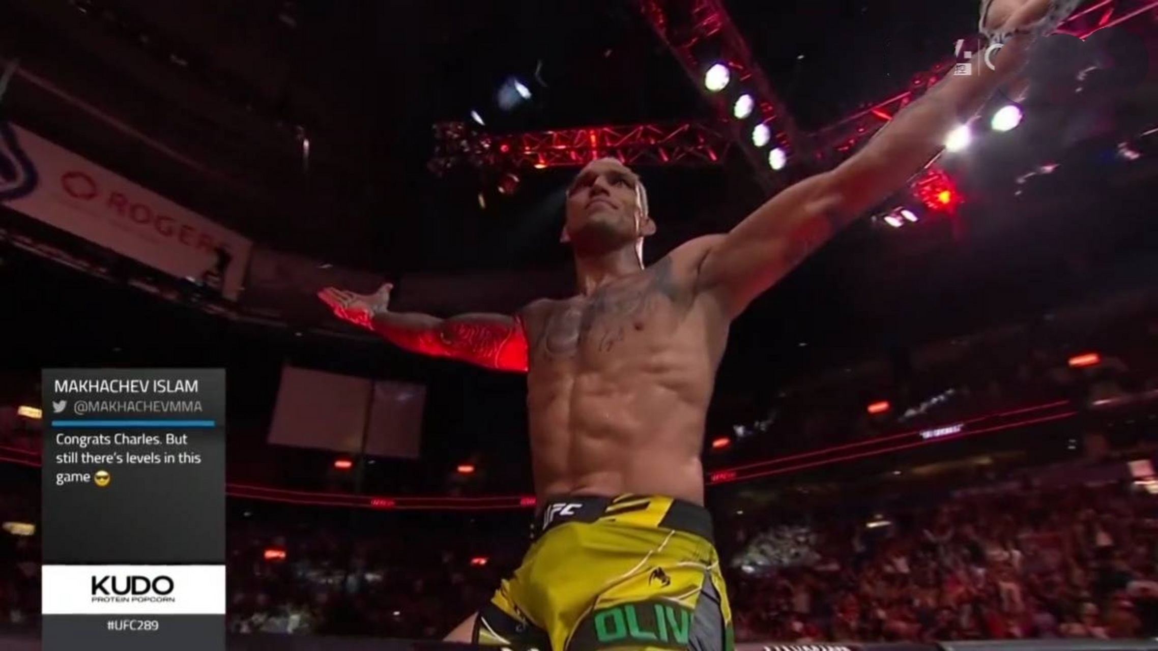 硬汉归来,ufc今日赛,巴西逆袭王子奥利维拉以迅雷不及掩耳之势击败