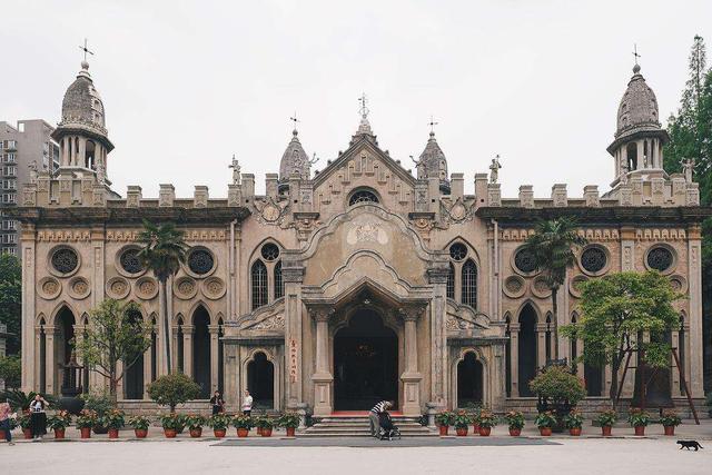 罕见融合中西建筑特色的寺庙!已有200年历史,佛教胜地一大奇景