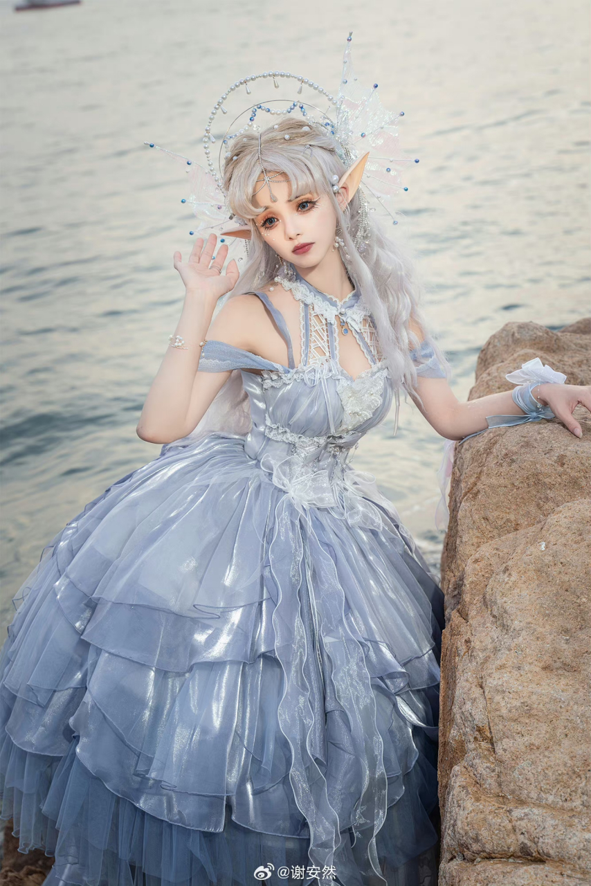 洛丽塔洋装与海边有多配?谢安然这一组写真告诉你答案!