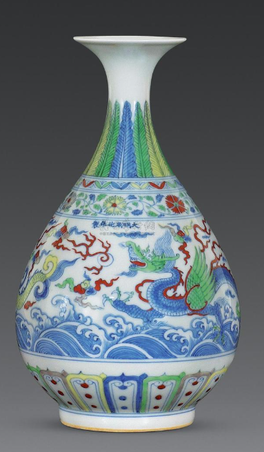 斗彩瓷器都有什么特征