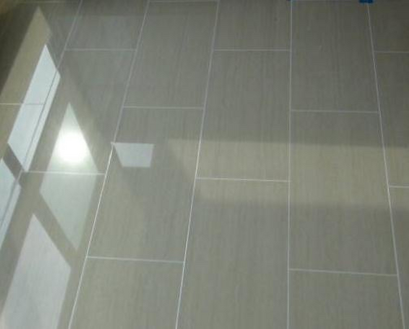 地砖美缝好不好主要取决于选择的美缝材料和施工质量.