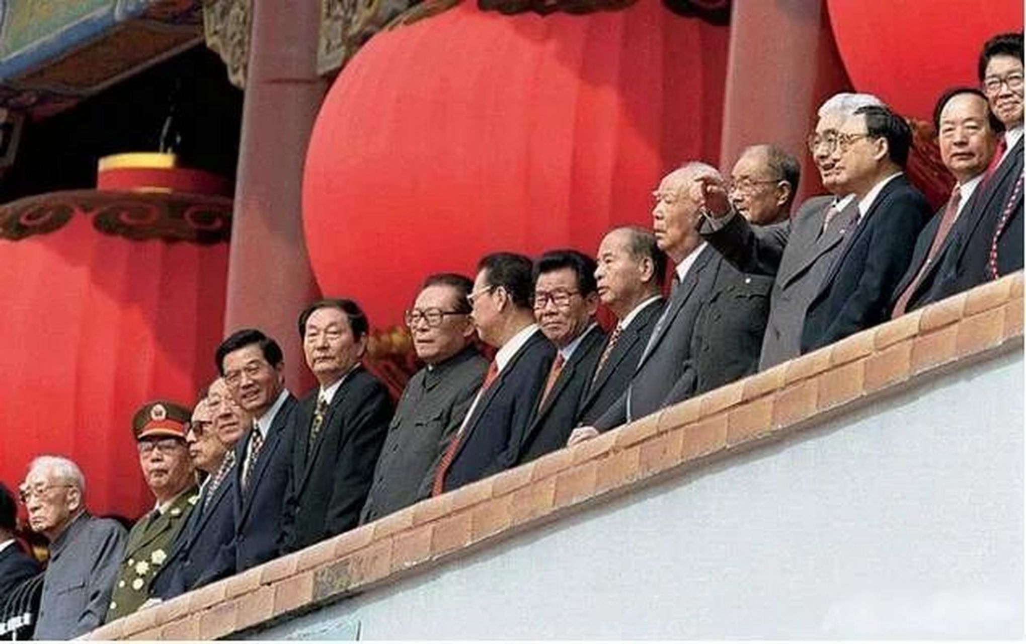 1999年10月1日在天安门城楼