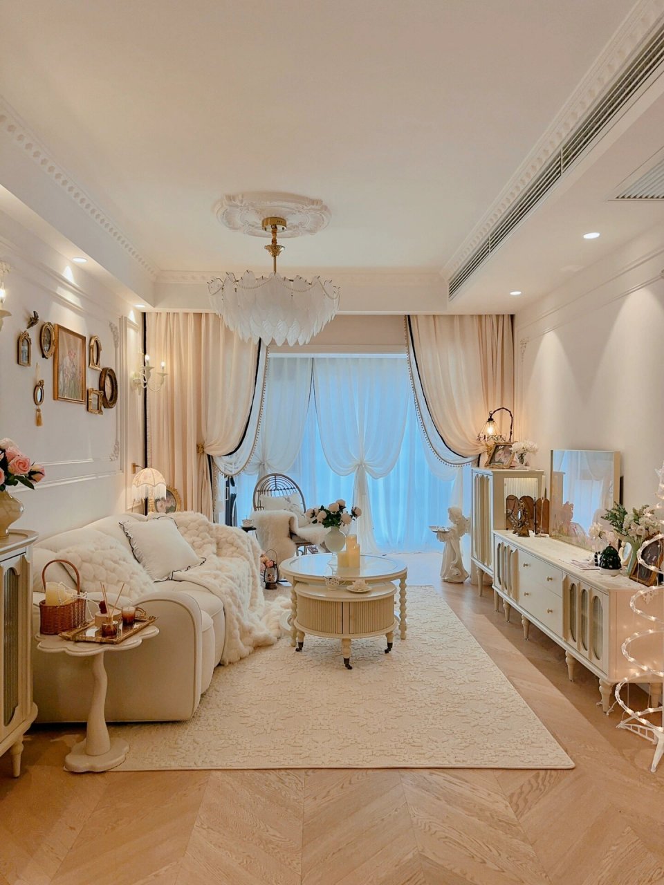 没有女孩纸能拒绝软软糯糯的法式奶油风吧96 当初被装修师傅嫌弃是