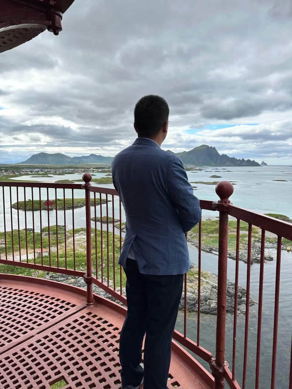 昨天已经乘坐轮渡来到观鲸圣地-挪威安德内斯了,比较意外的是轮渡竟然