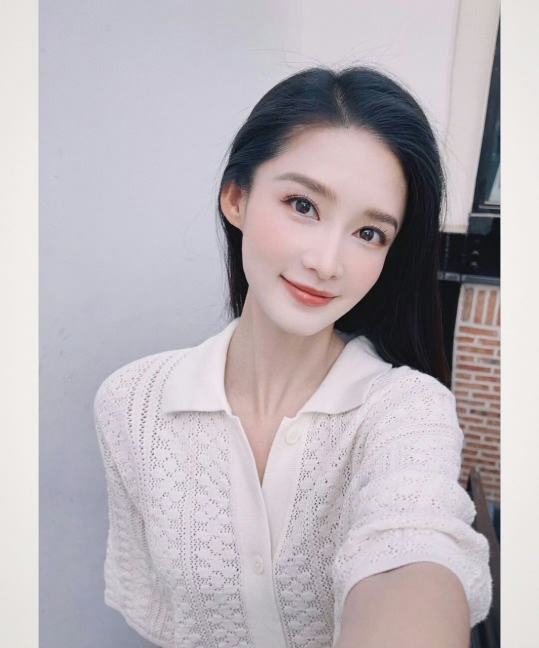 李沁素颜照随拍