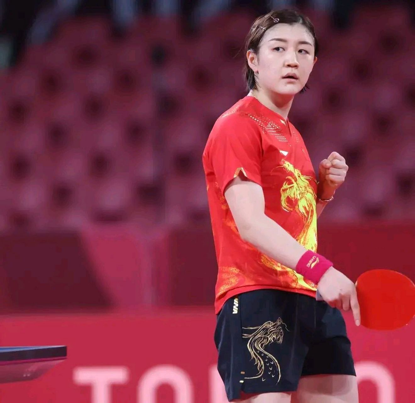 陈梦的杭州亚运会单打资格虽然被无诚信的国乒有关领导强行剥夺,但陈