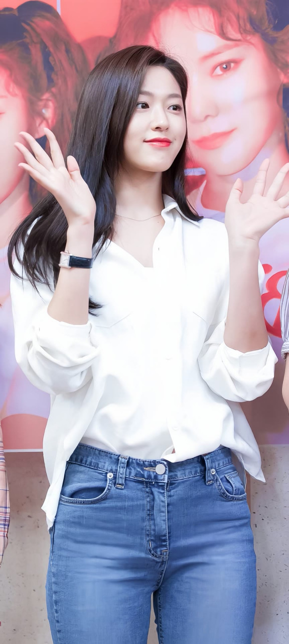 有着韩国最性感身材的美女金雪炫时尚写真.