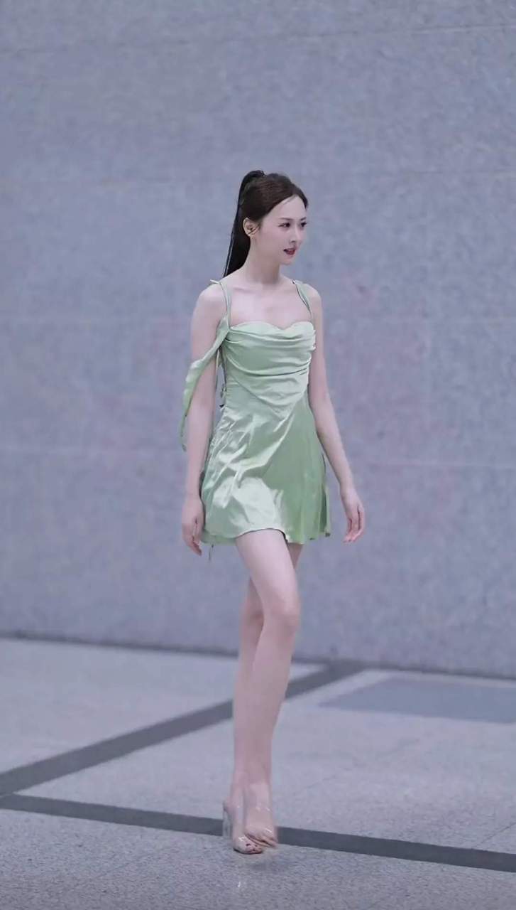 福建人2017年国际旅游小姐中国冠军,毕业于吉林财经大