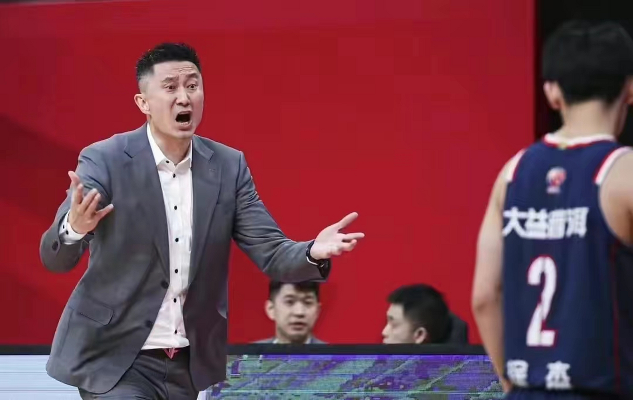 广东宏远的挨骂四人组胡明轩,徐杰,杜润旺和曾繁日毕业后,新挨骂四人
