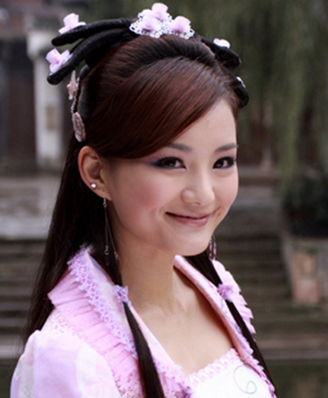 小兔子精白雪和小吃货薛杉杉,是我见过最讨喜的傻白甜了,真的都好可爱