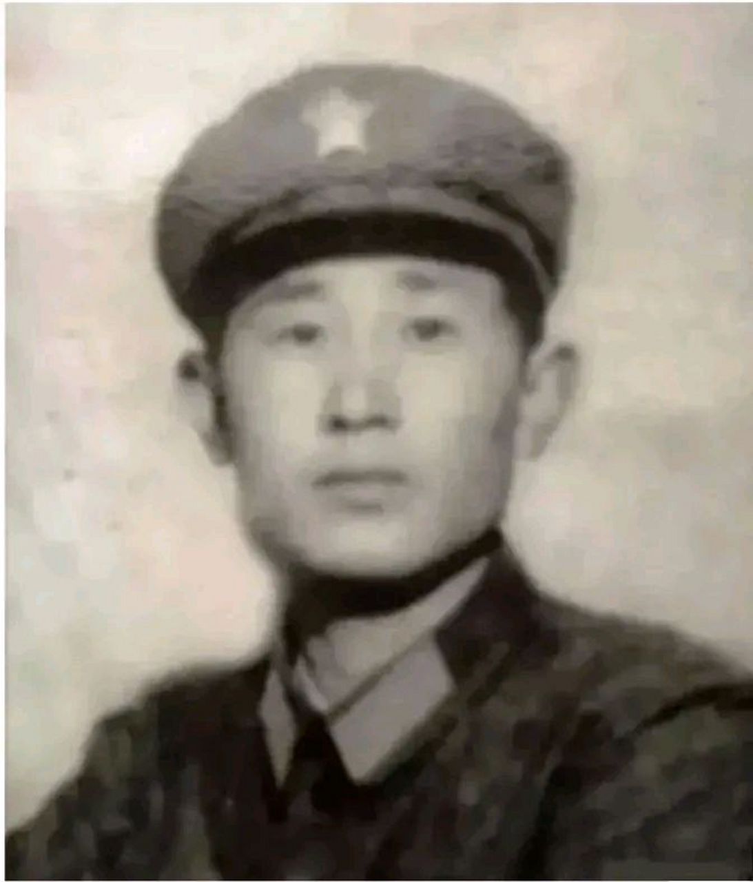 这位烈士名叫江玉平,老山某部6连班长,一等功臣,终年21岁.