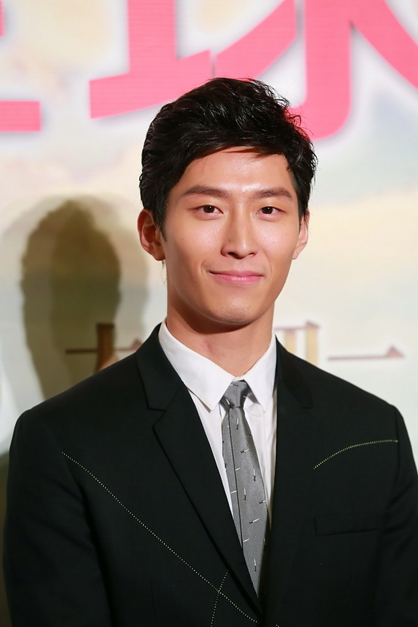 919191井柏然和窦骁定了《夜不收》,这是讲大明特种侦察部队夜