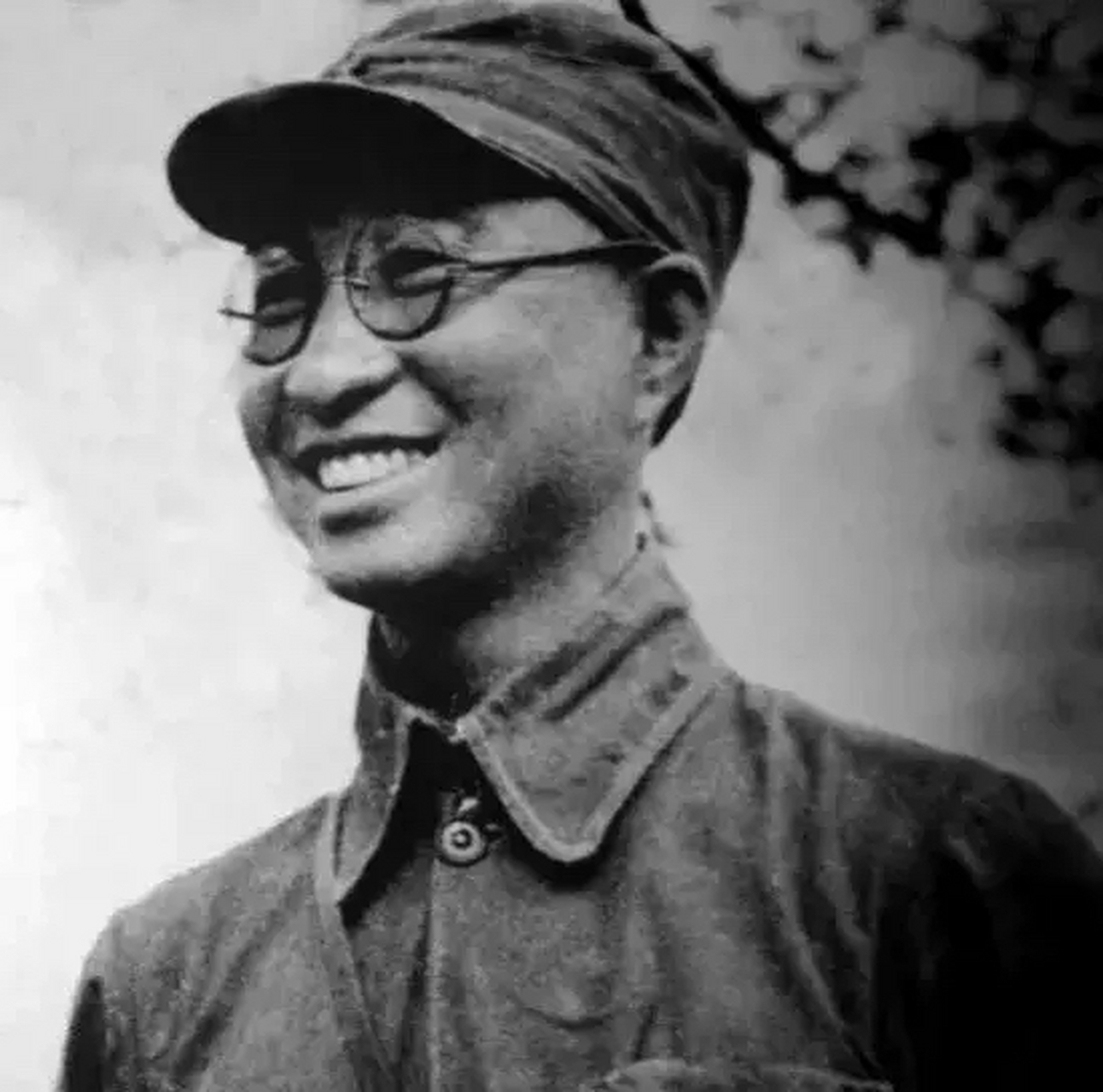 1947年,陈赓命黎锡福去豫西南阳开辟根据地.