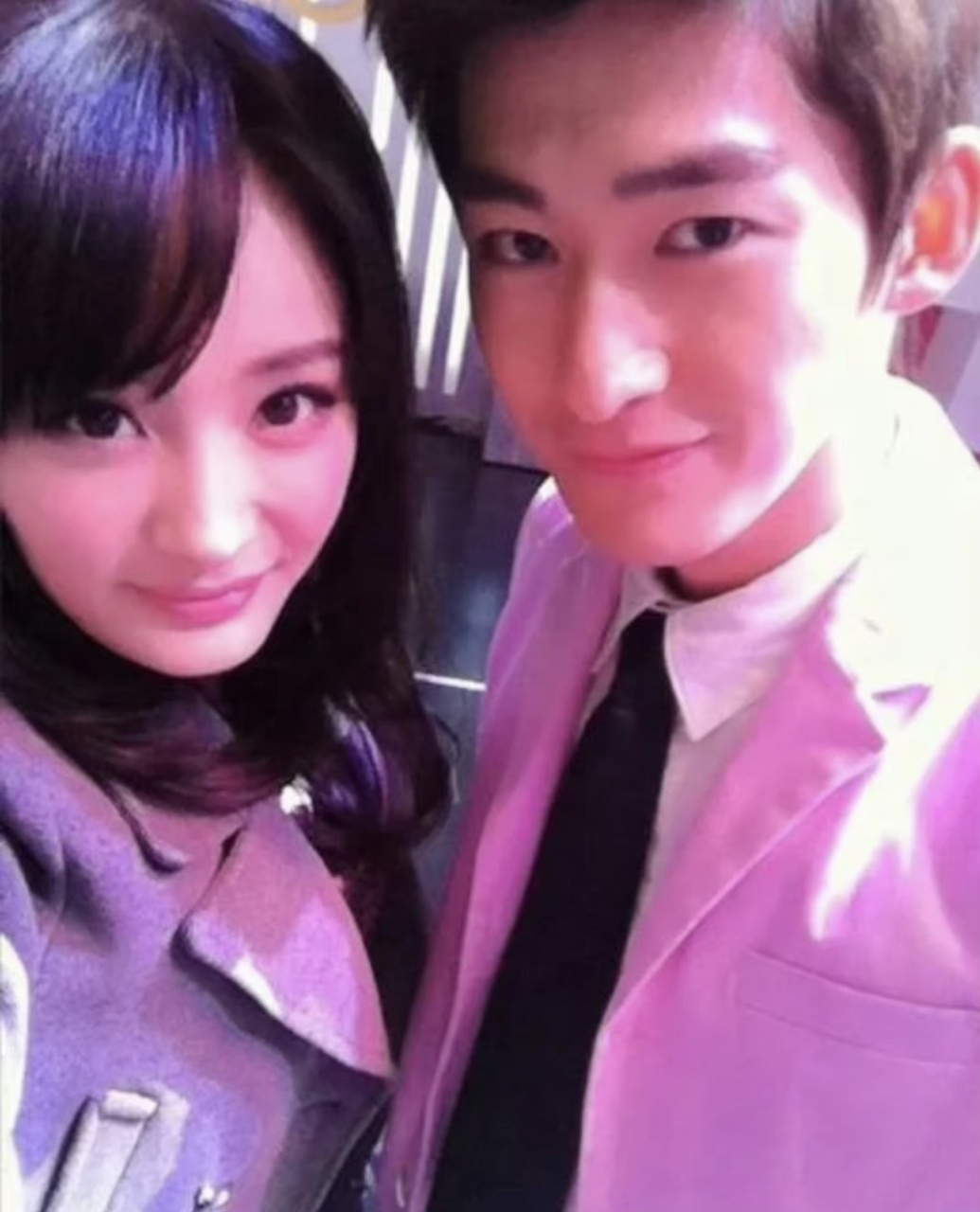 考古到了杨幂张翰早期合照 ,张翰早期也是清爽帅哥一枚呀!