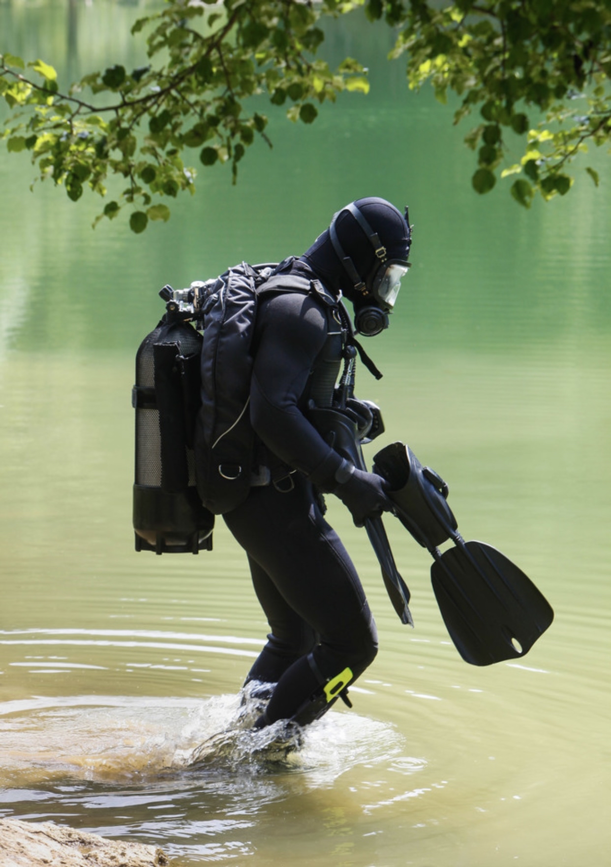 合肥市水下打捞队-本地潜水员打捞救援服务