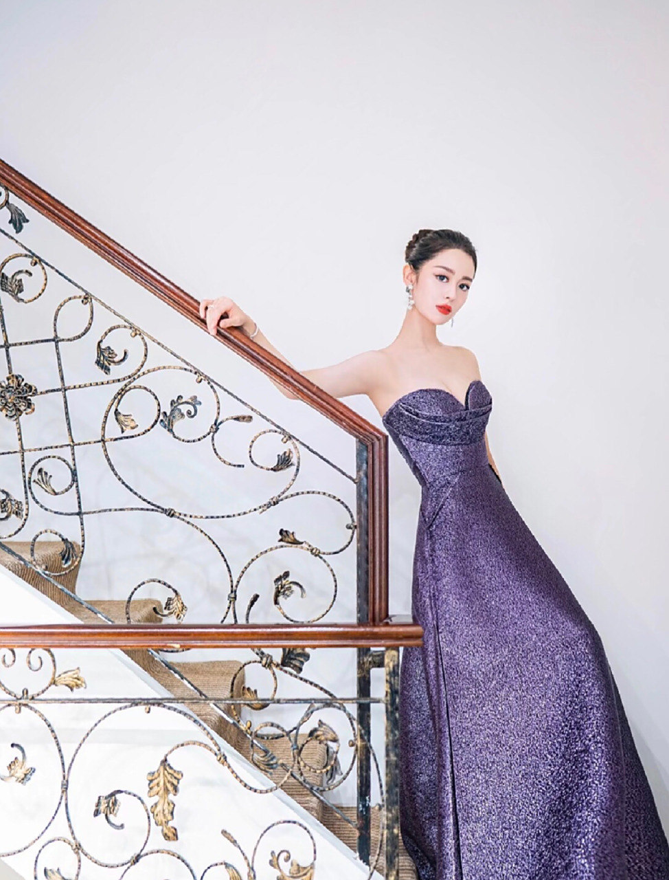 吉娜爱丽丝|||真羡慕朗朗,能娶到这么一个好老婆,人美心善,身材凹凸有