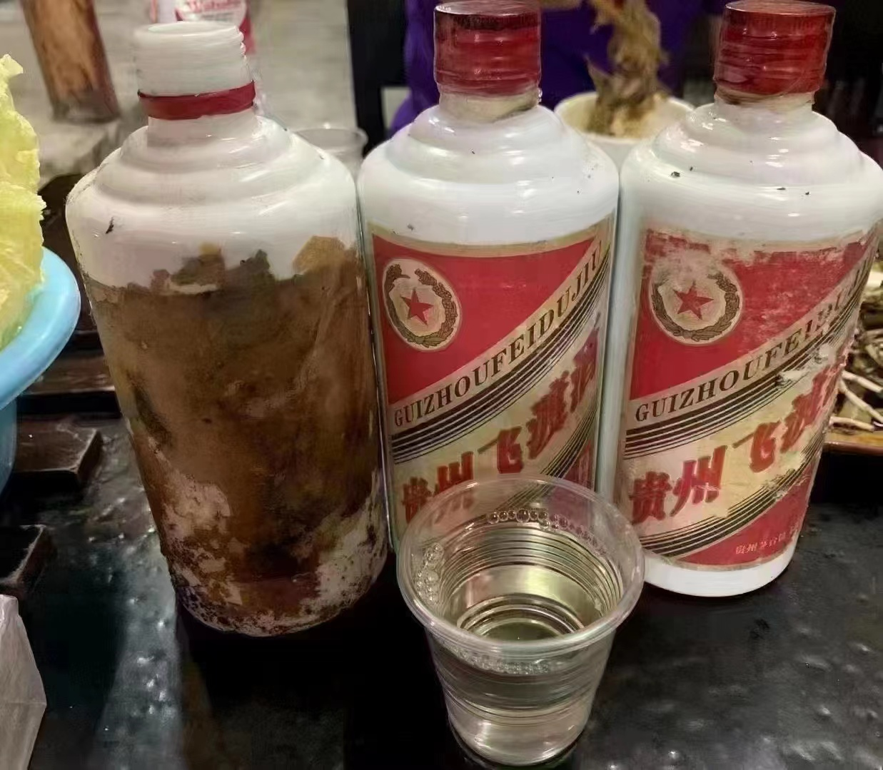 贵州茅台飞渡多少钱一瓶,1998年茅台镇飞度酒官方价格多少?