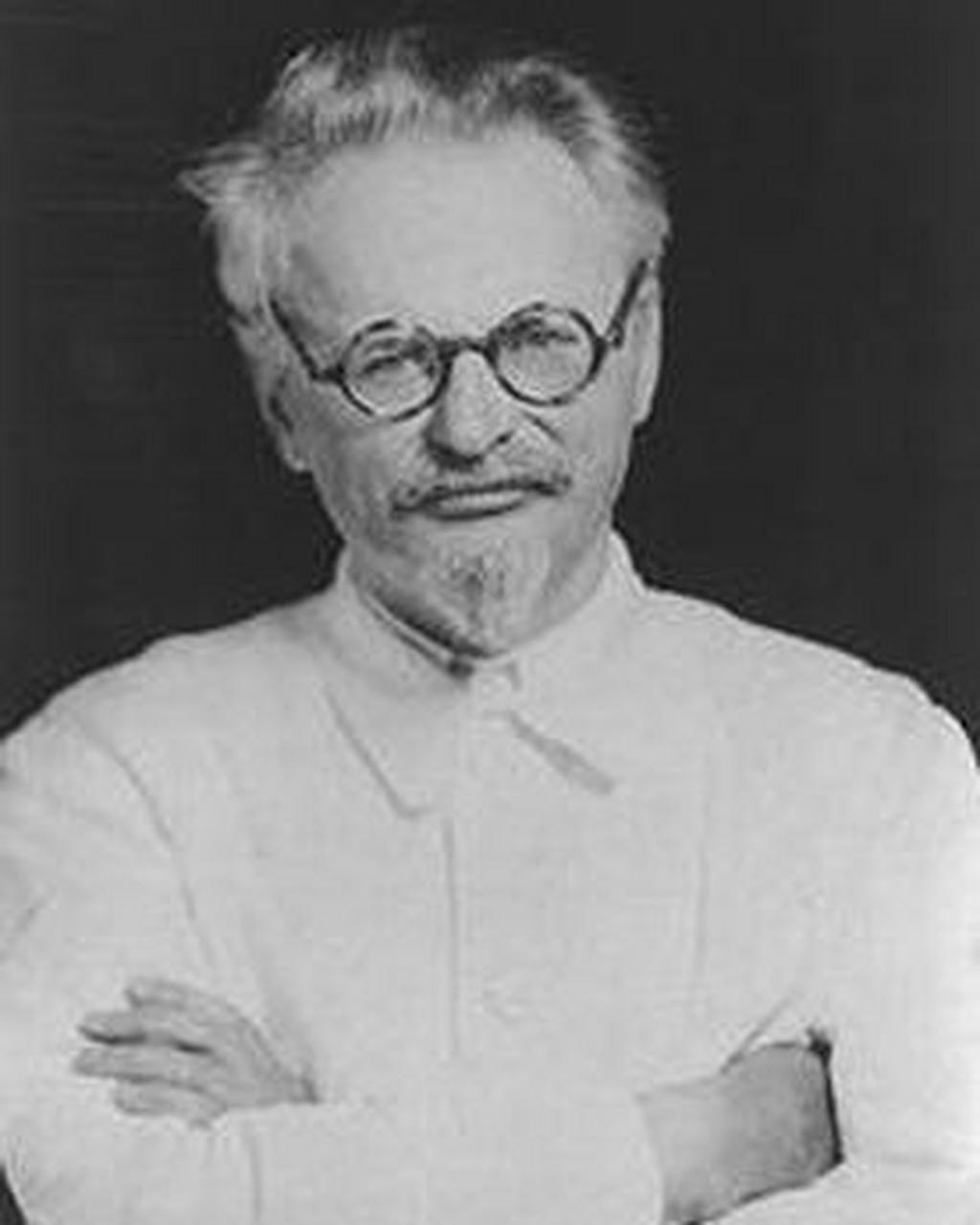 1919 年苏维埃政权颁布法令,把伏尔加河中游的一座城市伊瓦申科沃