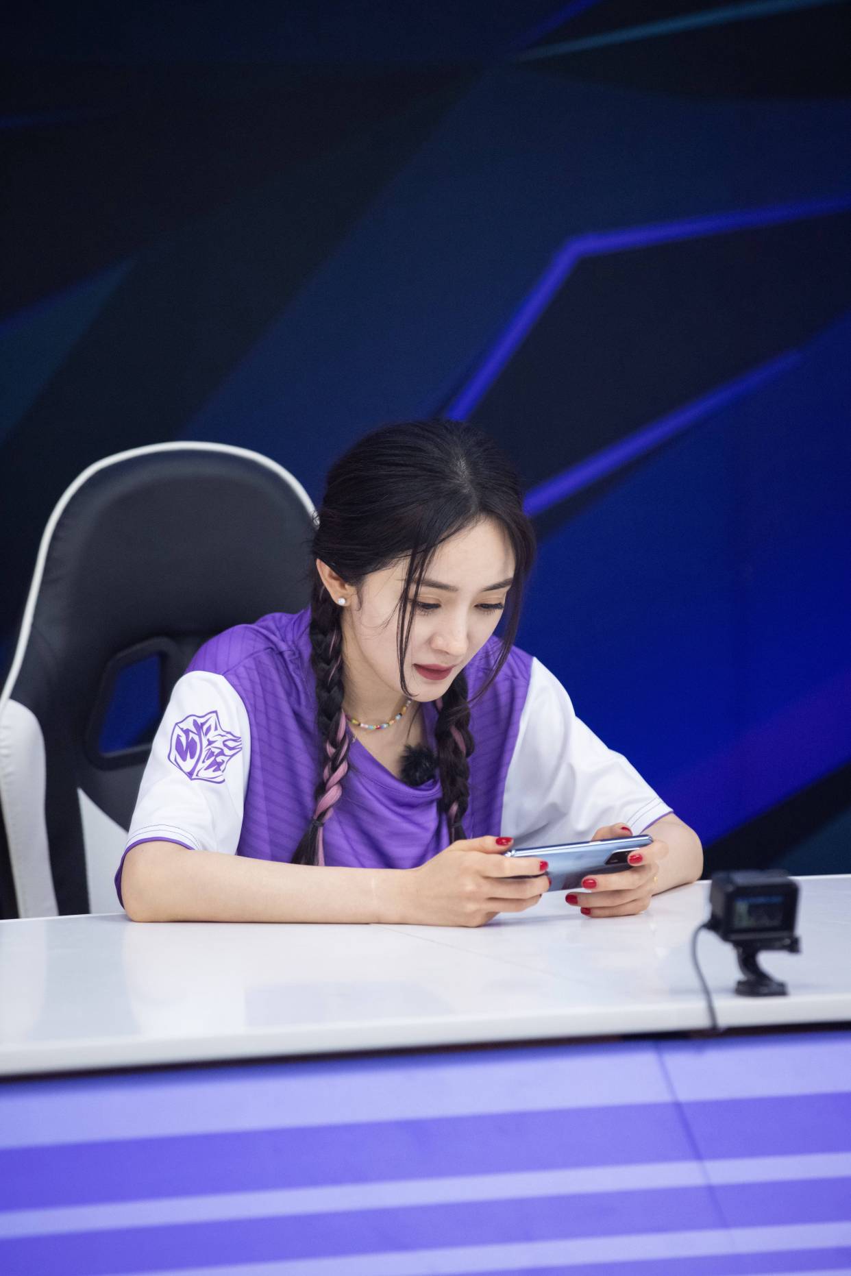 原来杨幂也是酷爱电子竞技的女明星