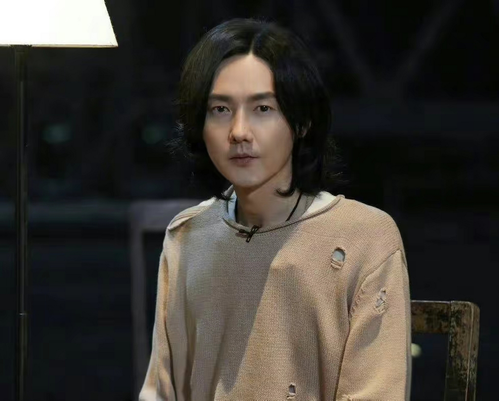 黄义达今年44岁,纪如璟今年47岁.