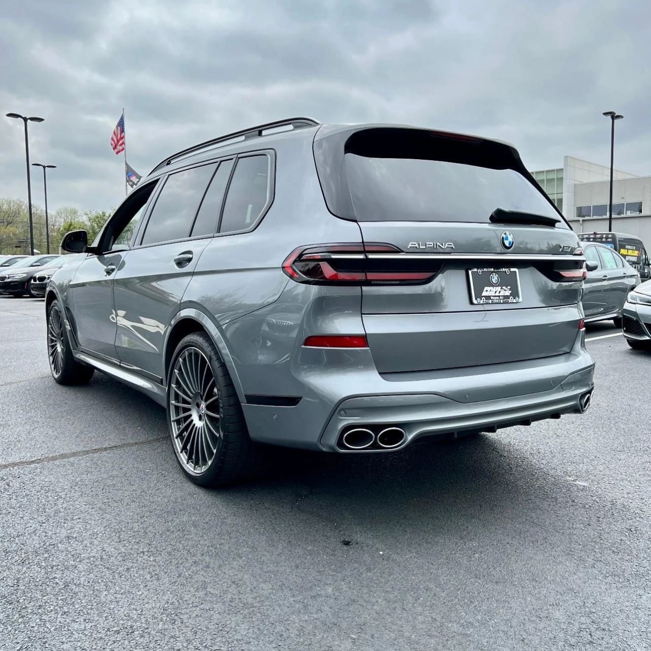 宝马x7的天花板车型 阿尔宾娜改装的xb7